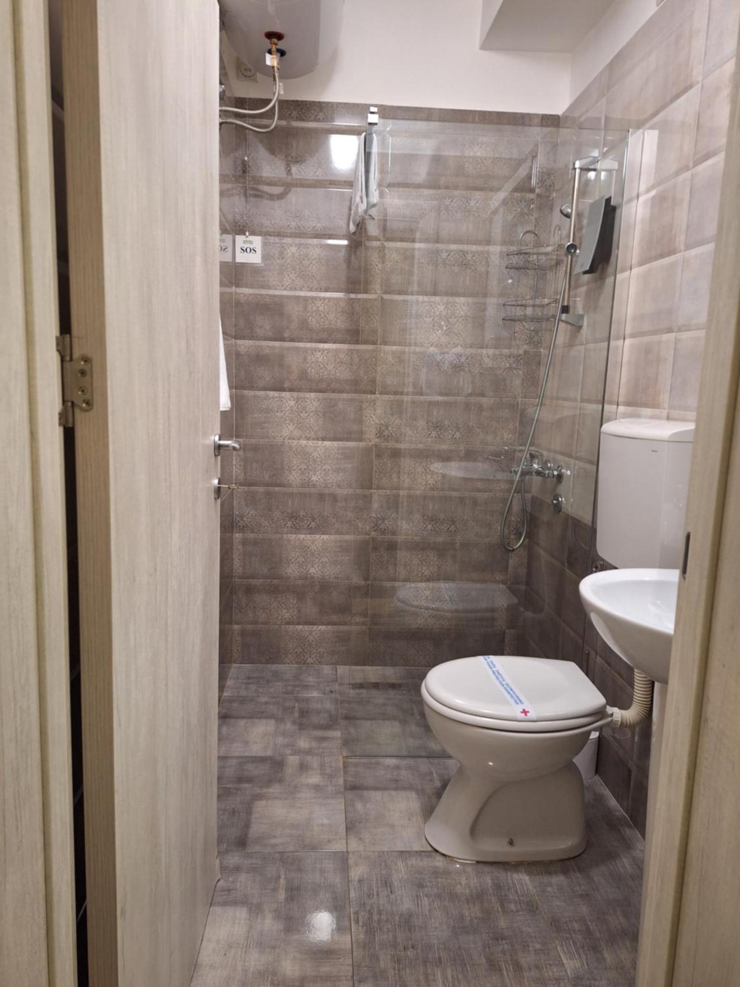 Garni Hotel Ema Kragujevac Esterno foto