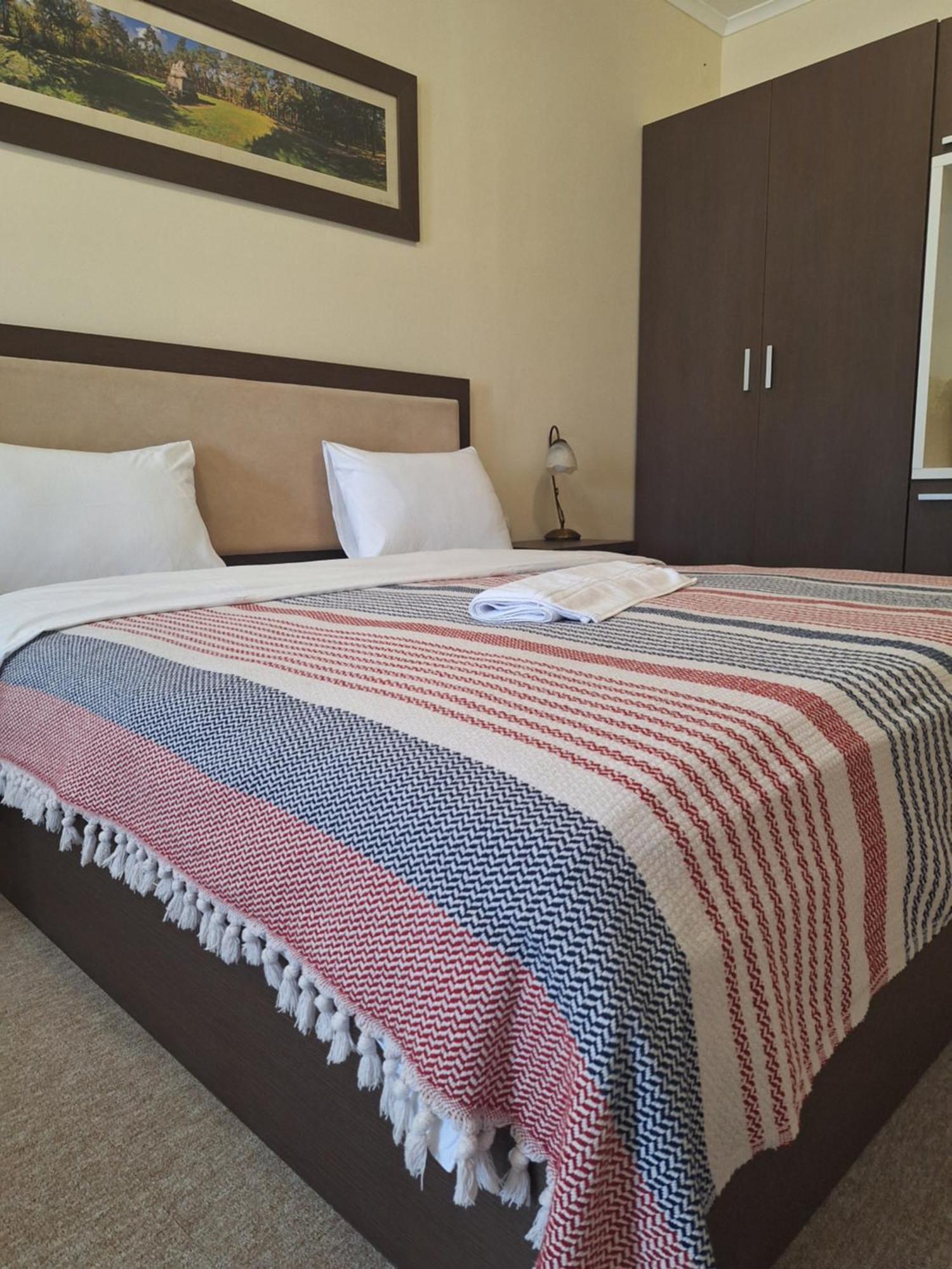 Garni Hotel Ema Kragujevac Esterno foto