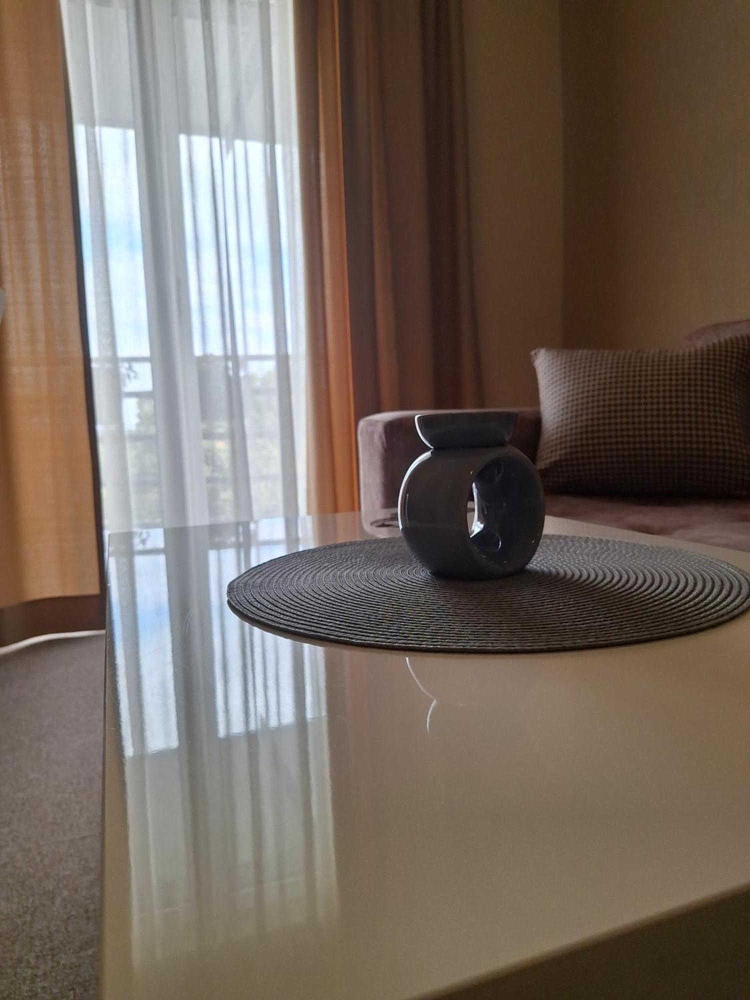 Garni Hotel Ema Kragujevac Esterno foto