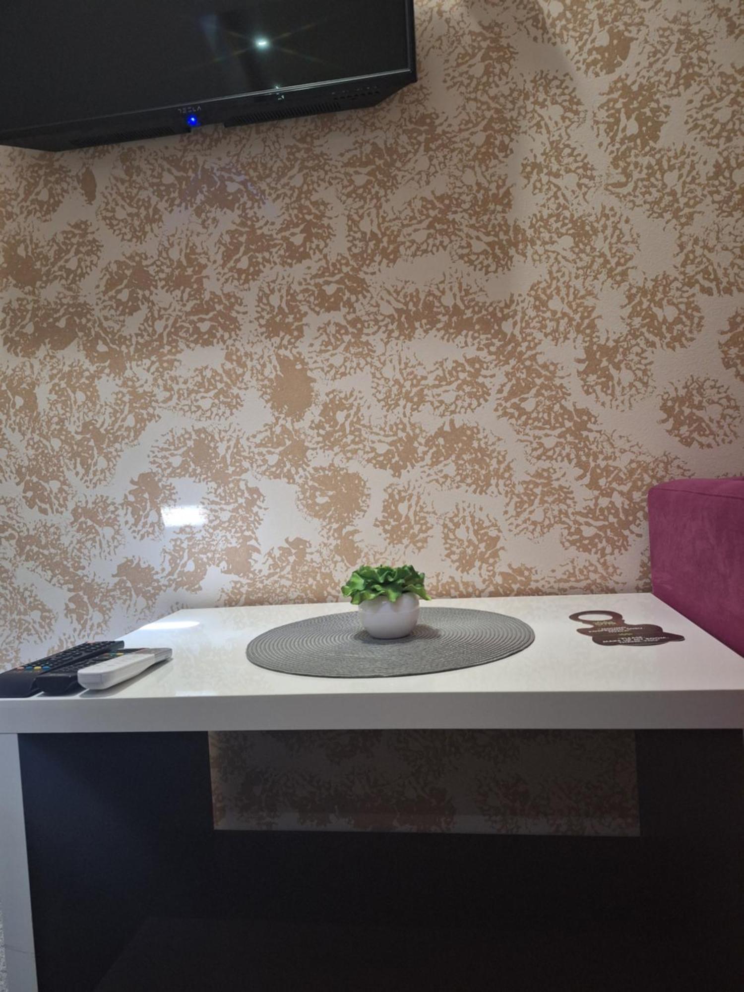 Garni Hotel Ema Kragujevac Esterno foto