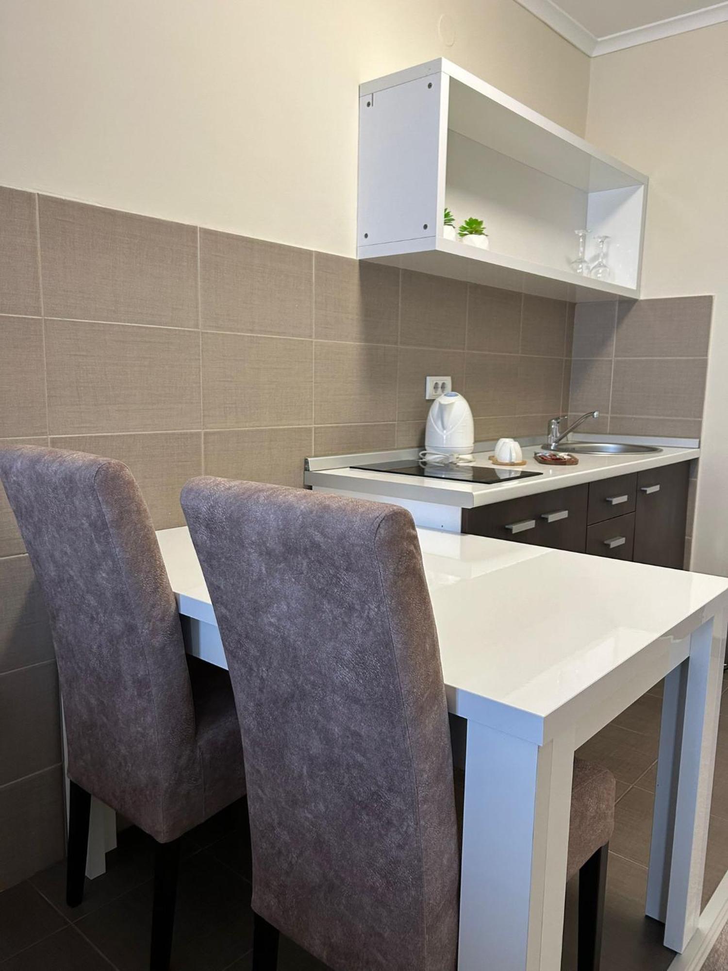 Garni Hotel Ema Kragujevac Esterno foto