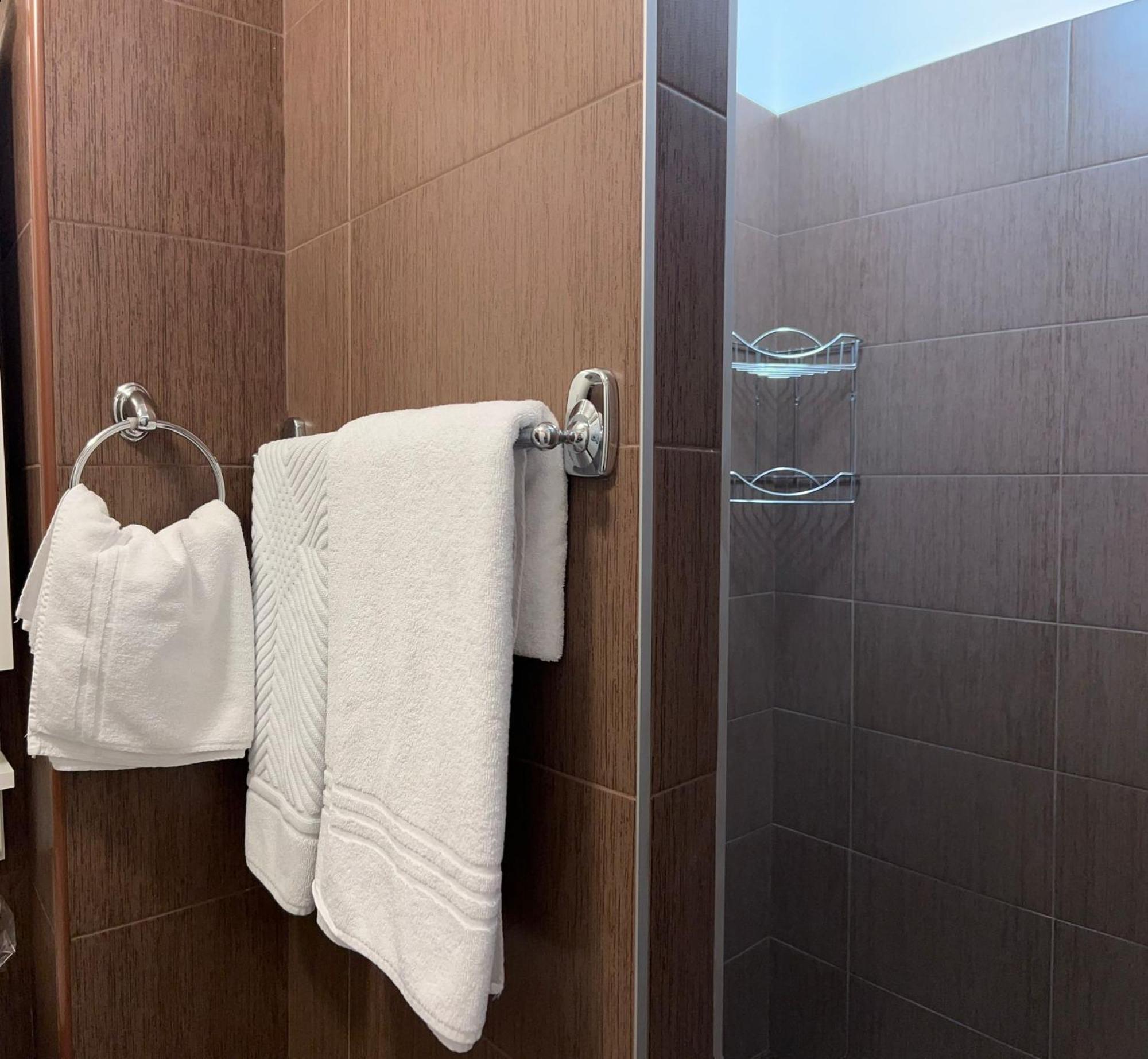 Garni Hotel Ema Kragujevac Esterno foto