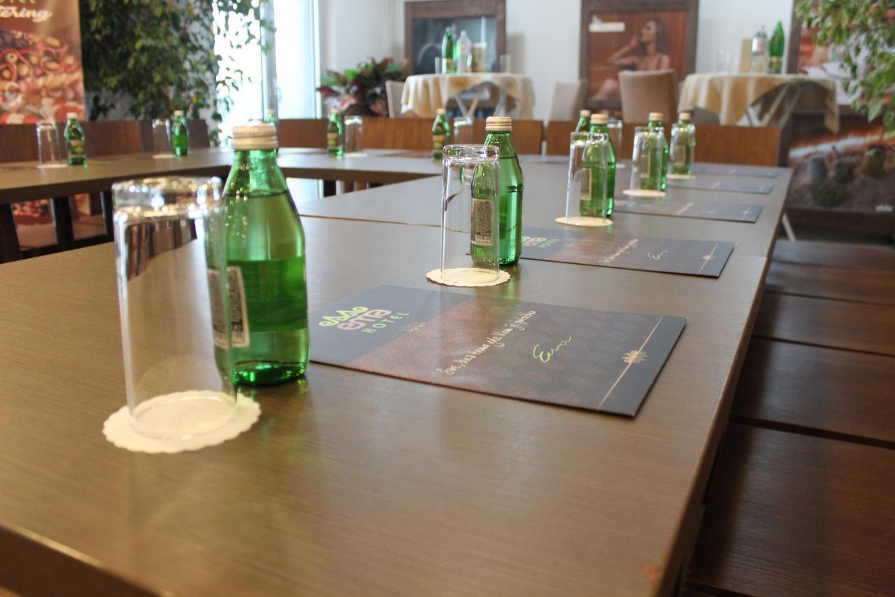 Garni Hotel Ema Kragujevac Esterno foto